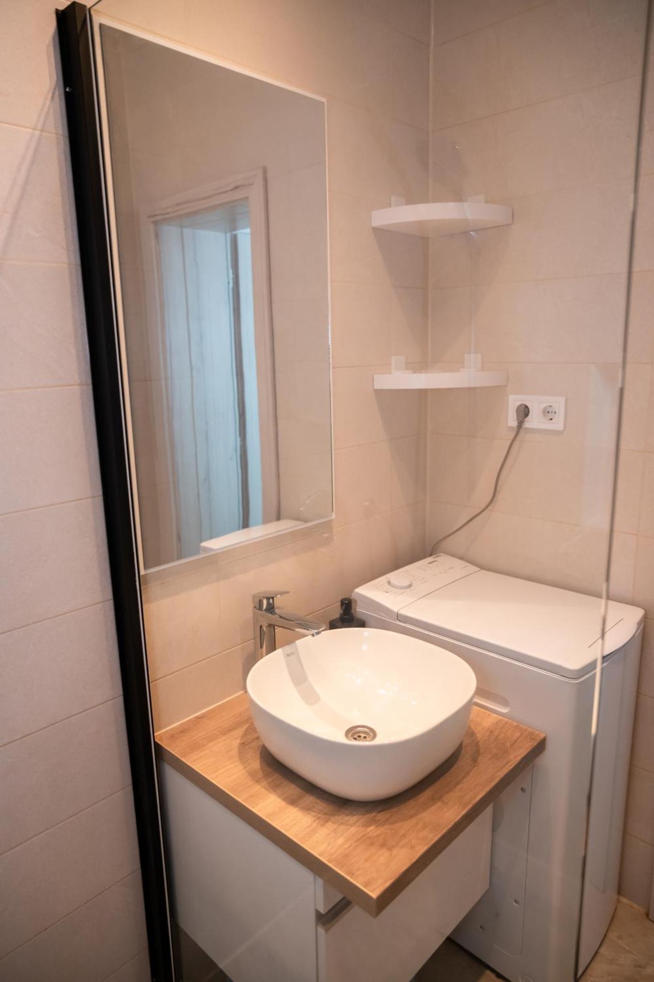 דברצן Winestone Corner Apartment מראה חיצוני תמונה
